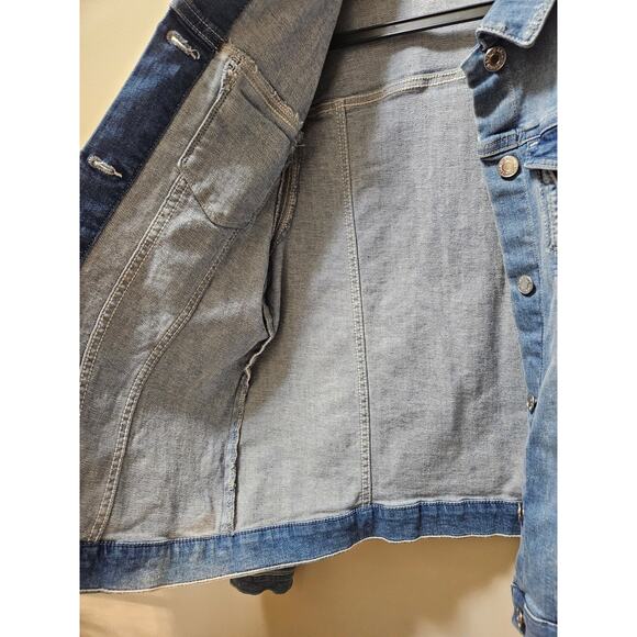 EUC! H&M & Denim Blue Jean Jacket w/ Light Distressing Size 170 / Girl 14+ - Picture 8 of 11